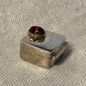 Little Sterling Box with Amber Gemstone